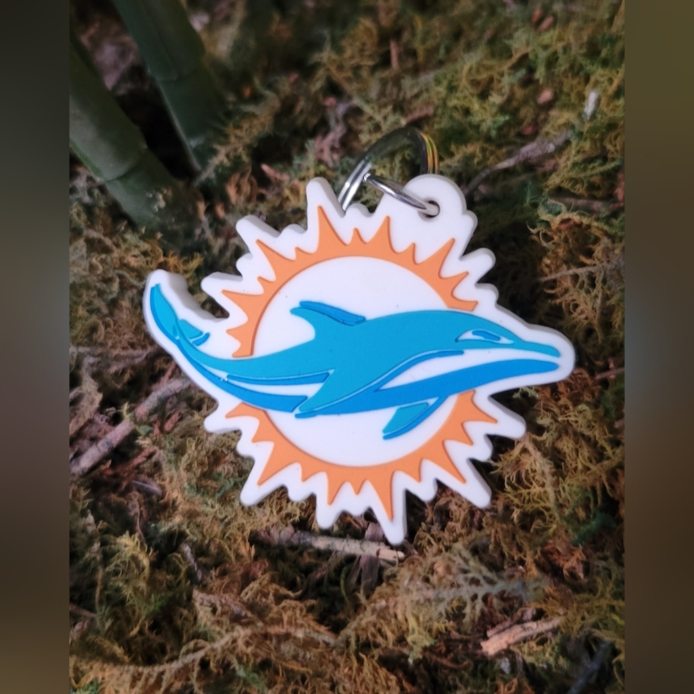 Miami Dolphins 2.5" Keychain, NFL Rubber Titans Logo - Picture 3 of 5